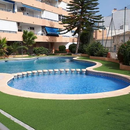 Apartament Flamingo Z Basenem Торрев'єха Екстер'єр фото