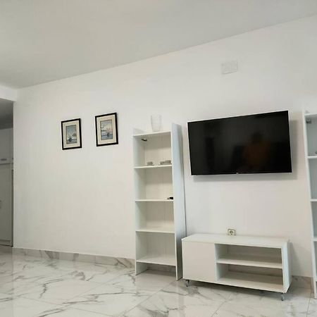 Apartament Flamingo Z Basenem Торрев'єха Екстер'єр фото