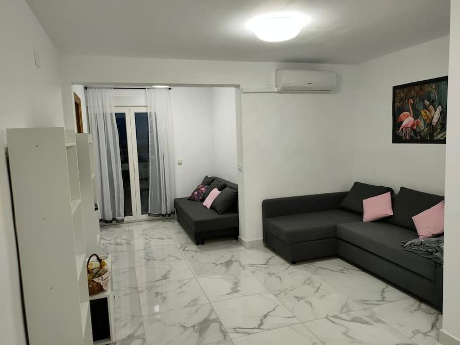 Apartament Flamingo Z Basenem Торрев'єха Екстер'єр фото