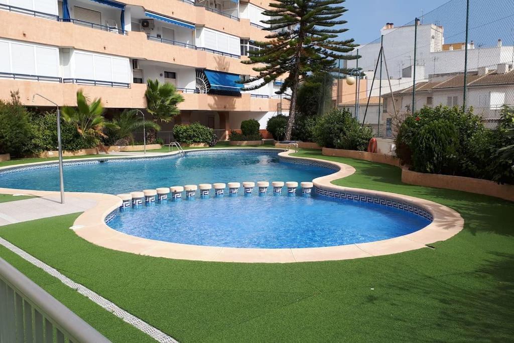 Apartament Flamingo Z Basenem Торрев'єха Екстер'єр фото